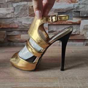 Gold River Island Heels, size 6