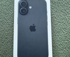Apple IPhone 17 - Like Brand New (1 Month Old)