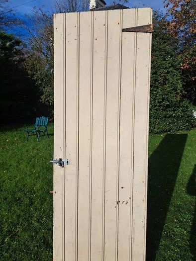 Vintage Ledge Brace Batton Door