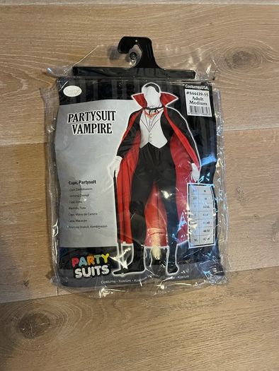 Vampire Dracula Halloween fancy dress