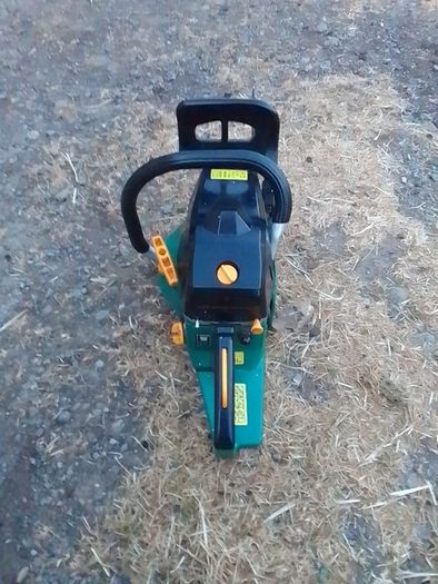 chainsaw