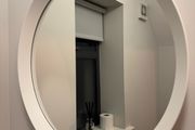 White round mirror
