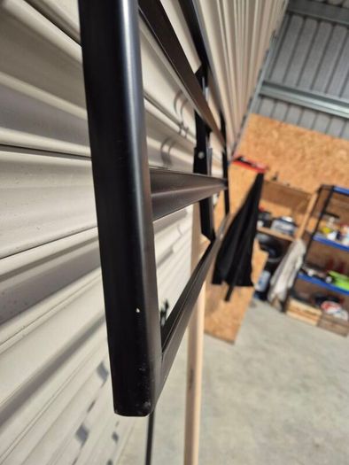 Handmade heavy-duty landscaping level rake, ideal for leveling soil, sand, topsoil and preparing ground for lawns, paving or artificial grass. Solid steel construction, welded frame, built to last. Designed to give a smooth, even finish without leaving gr
