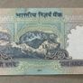 India 100 Rupee 2013 Banknote Image 2