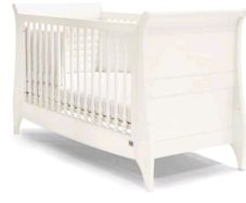 Mamas and Papas Mia Oxford Sleigh Cot Bed