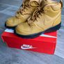 Nike Manoa Boys Boots Image 2