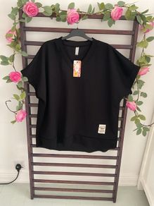 top Bnwt new collection freesize oversized black v neck top