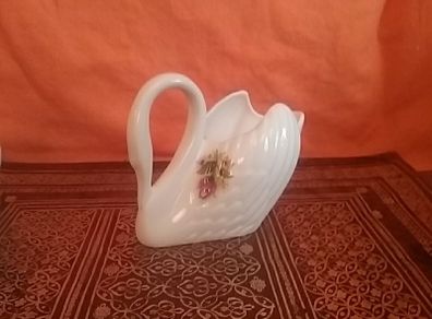 Royal Stuart China Swan