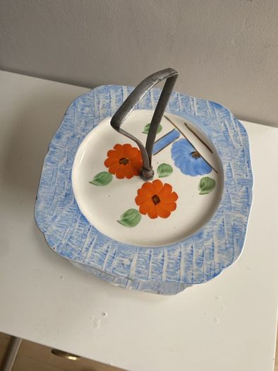 Vintage H&K Tunstall cake stand