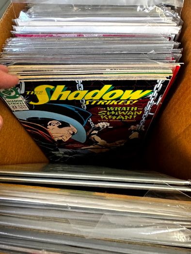 DC Long Comic Box w 250 comics for Sale