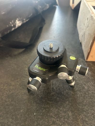 Heupar cross line laser level