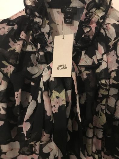 Beautiful new river island blouse rrp 38 pounds