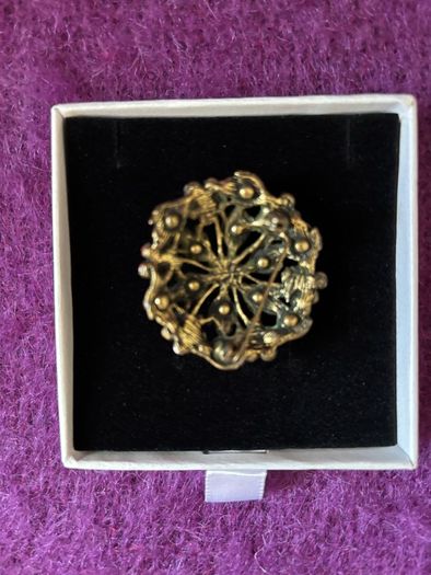 Brooch - Crystal