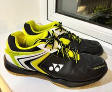 Yonex Power Cushion 47 UK 9 27.5cm