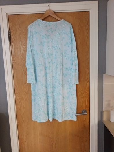 Dunnes  Stores  Nightdress.   S 14-16. New.