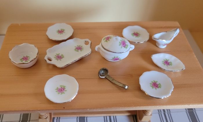 Dolls house tableware - plates, cutlery, glasses and more