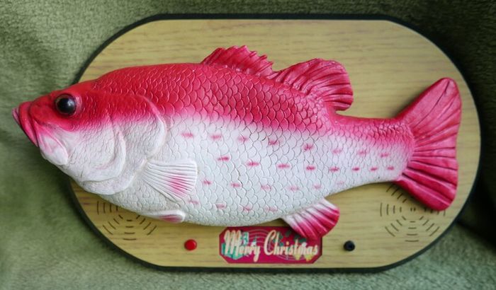 Rock King Tommy the xmas singing fish