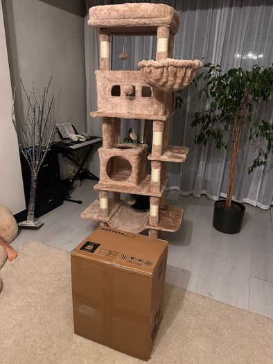 XXL Large Cat Tree  Cat Tower Brand New in Box