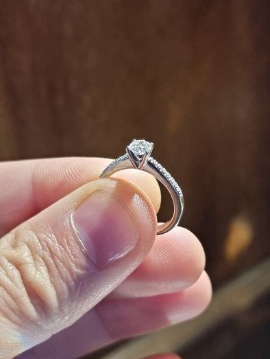Engagement Diamond Ring: 18ct White Gold .40ct Diamond CERTIFIED