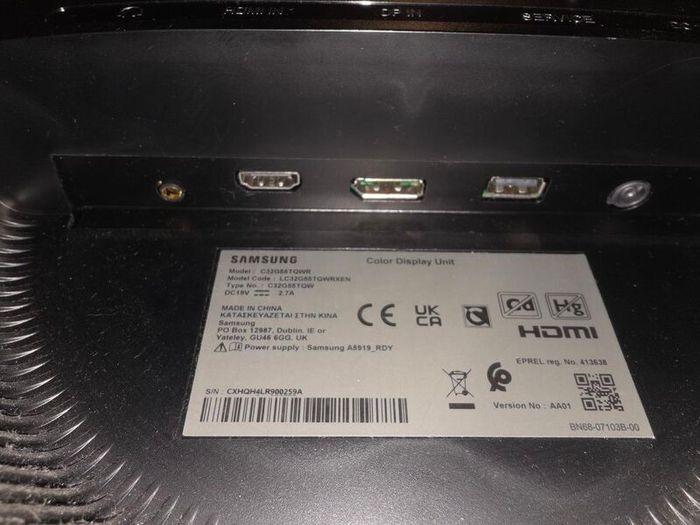 Samsung Odyssey G7 32INCH Curved Gaming Monitor Broken)
