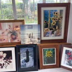 7 pictures with frames