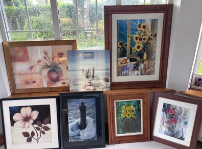 7 pictures with frames