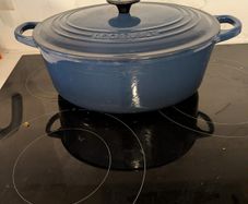 le cresuet cast iron casserole