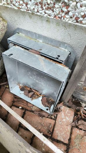 Recessed manhole and AJ lid and frame