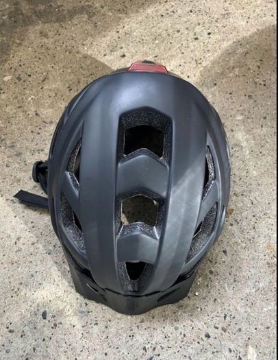 Bike helmet (S/M) with rear light - rechargeable