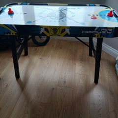 air hockey table