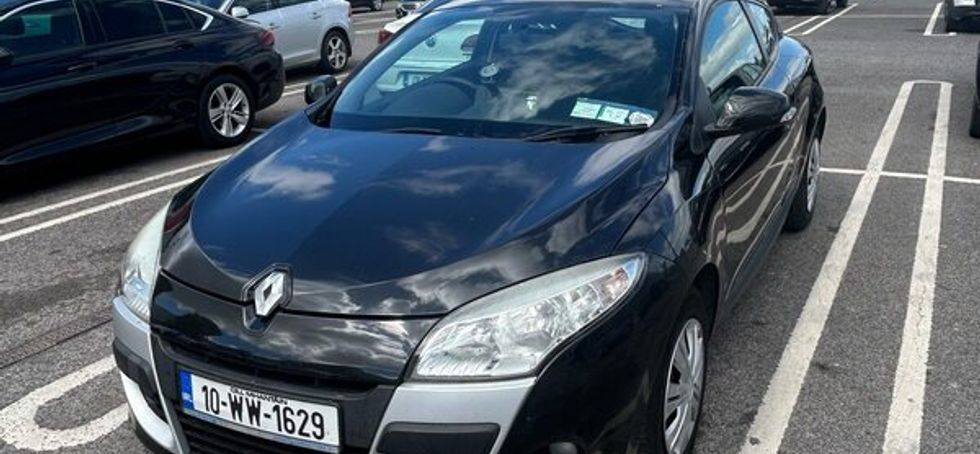 Renault megane coupe 2010