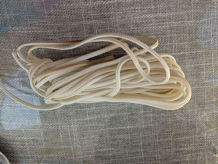 Long string (for blinds)