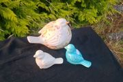 Lot of 3 birds statues possible to post