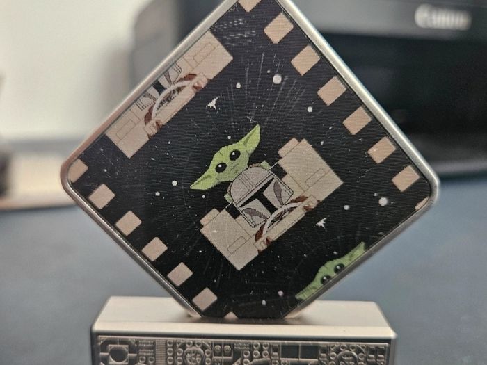 LEGO Star Wars Mandalorian Grogu Lenticular Display Metal Card Coin