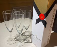 Glass Champagne Flutes x4