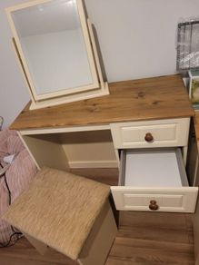 3 drawer Vanity desk with seat and mirror
