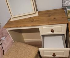 3 drawer Vanity desk with seat and mirror