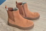 Clarks boots girls size 2andhalf