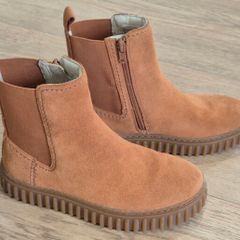 Clarks boots girls size 2andhalf