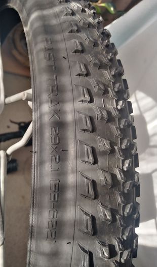 bicycle tyre 29 x 2.1