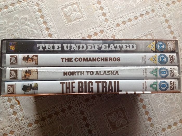 The John Wayne 4 film Western Collection.    DVD Boxset.