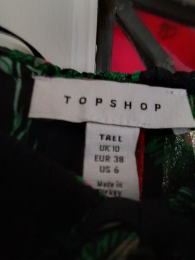 Ladies Tops 8/10