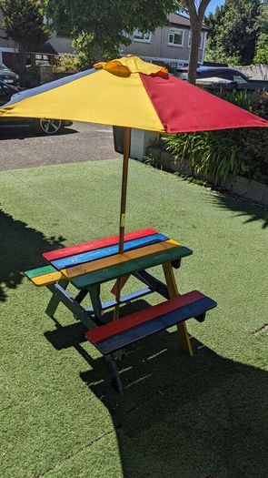 picnic table