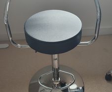 Bar stool