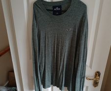 Hollister jumper