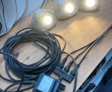 3x low voltage garden lights. (2w LED) 12 metre cable.