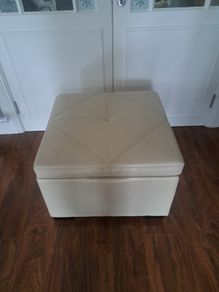 Storage ottoman