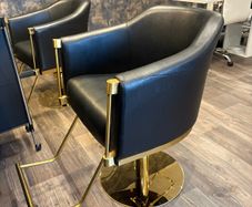 Hairdressing chair