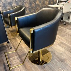 Hairdressing chair