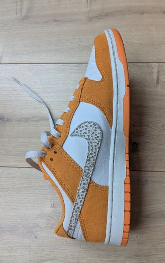 Nike Dunk Low Safari Swoosh - Kumquat Size UK 9